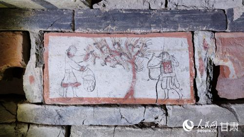 《采桑护桑图》壁画砖。（主办方供图）