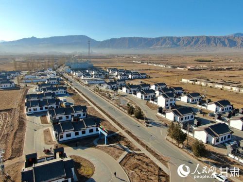 新居安,冬日暖。人民网记者 焦隆摄